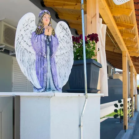 Hotel Frideriki Nea Vrasna